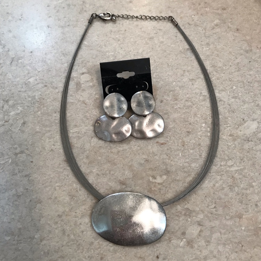 Silver necklace and earring set